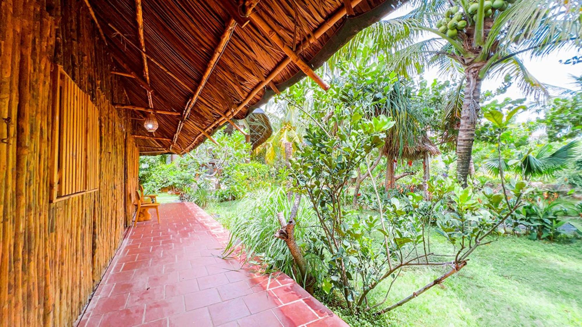 Me Bungalow Beach Resort Phan Thiet Exterior photo